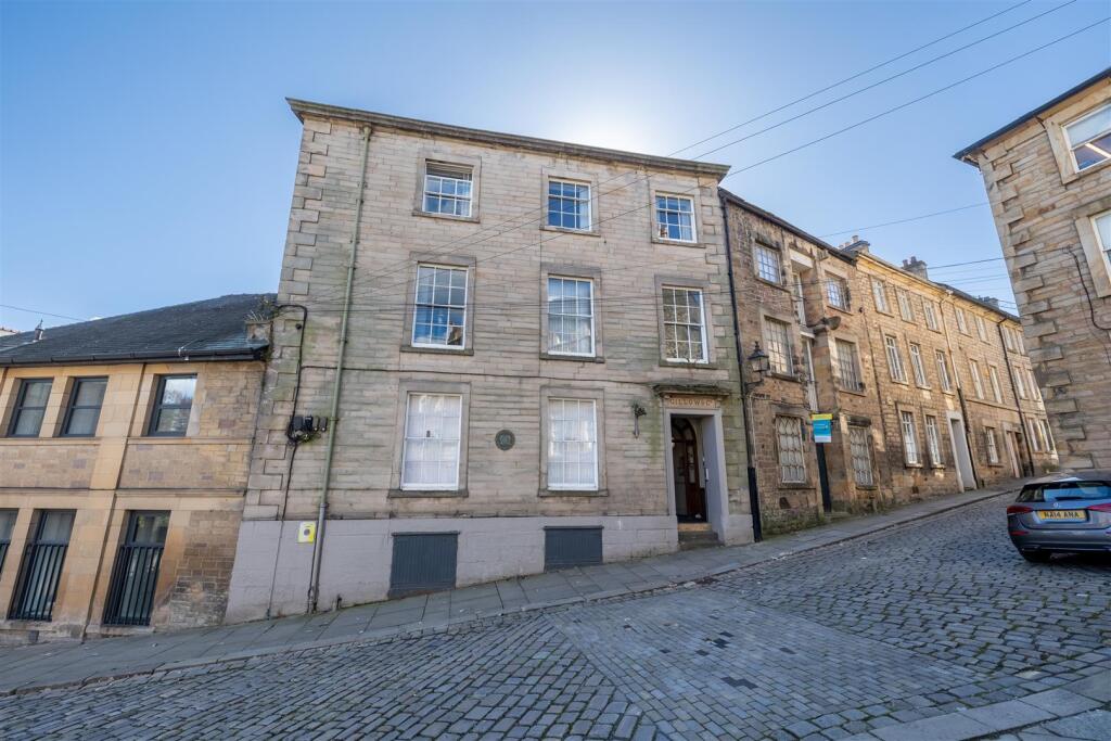 1A Castle Hill Flat 3_11.jpg
