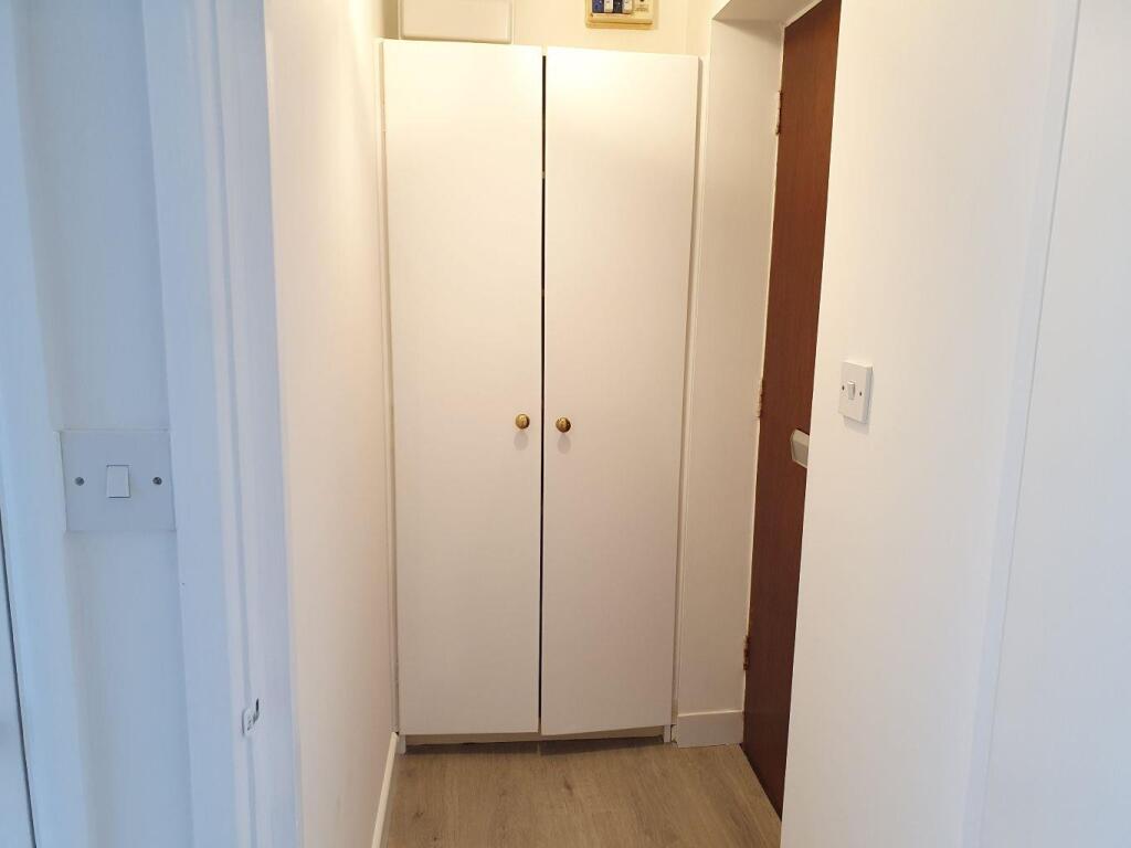 Hallway.jpg