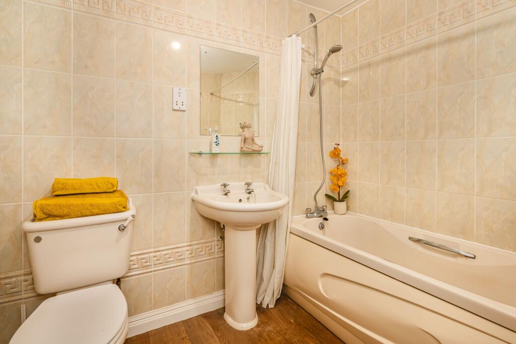 Main family bathroom
