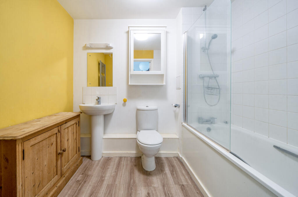 1340856-20-689c5b...