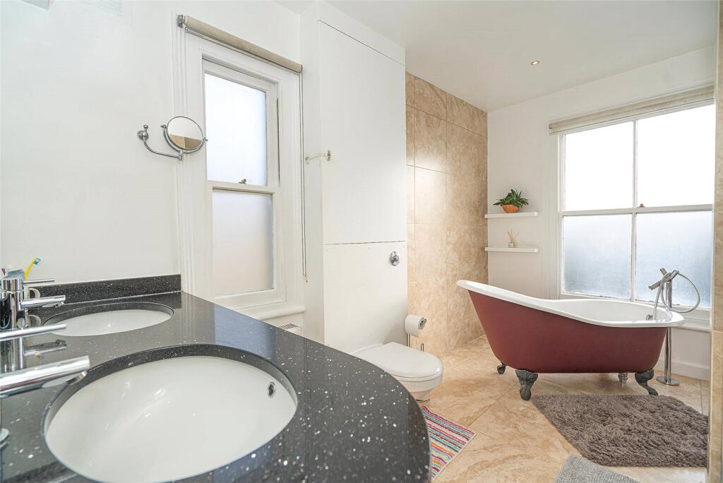Family Bathroom A