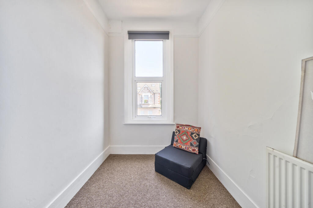 1335947-19-689f32...