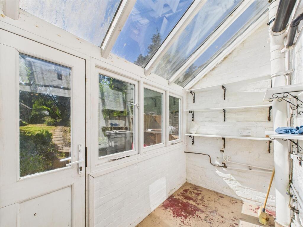 Sunroom/Utility