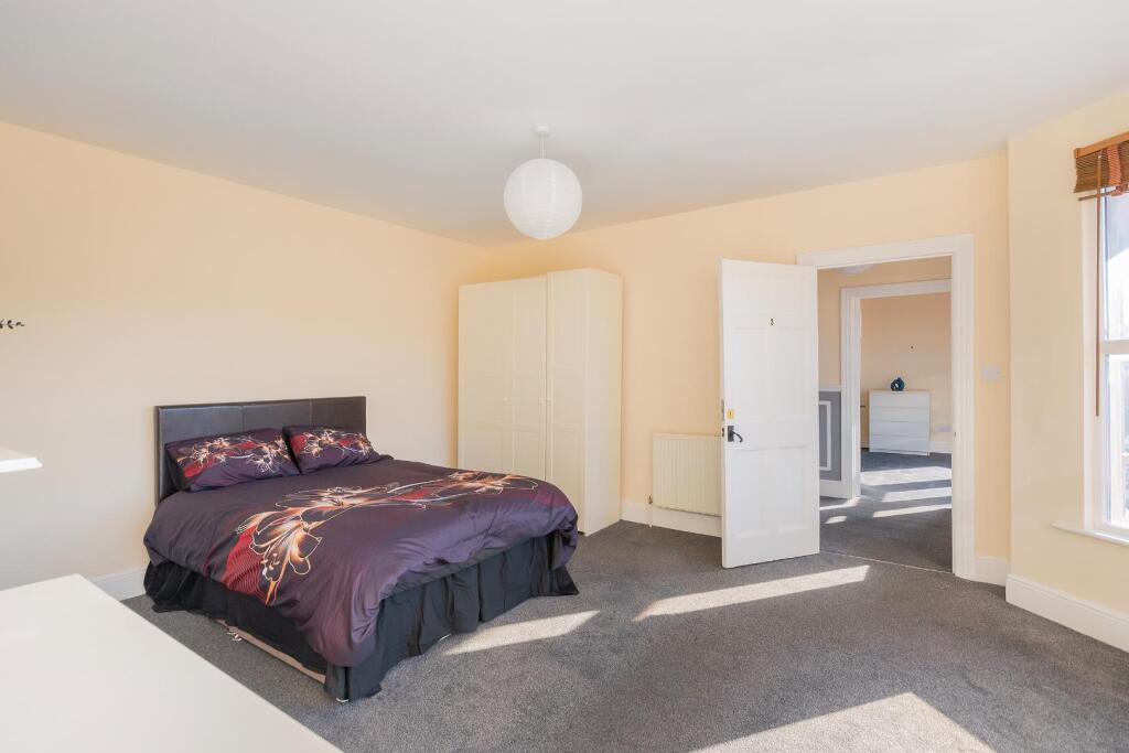 2S7J0LBR - Bedroom C.jpg