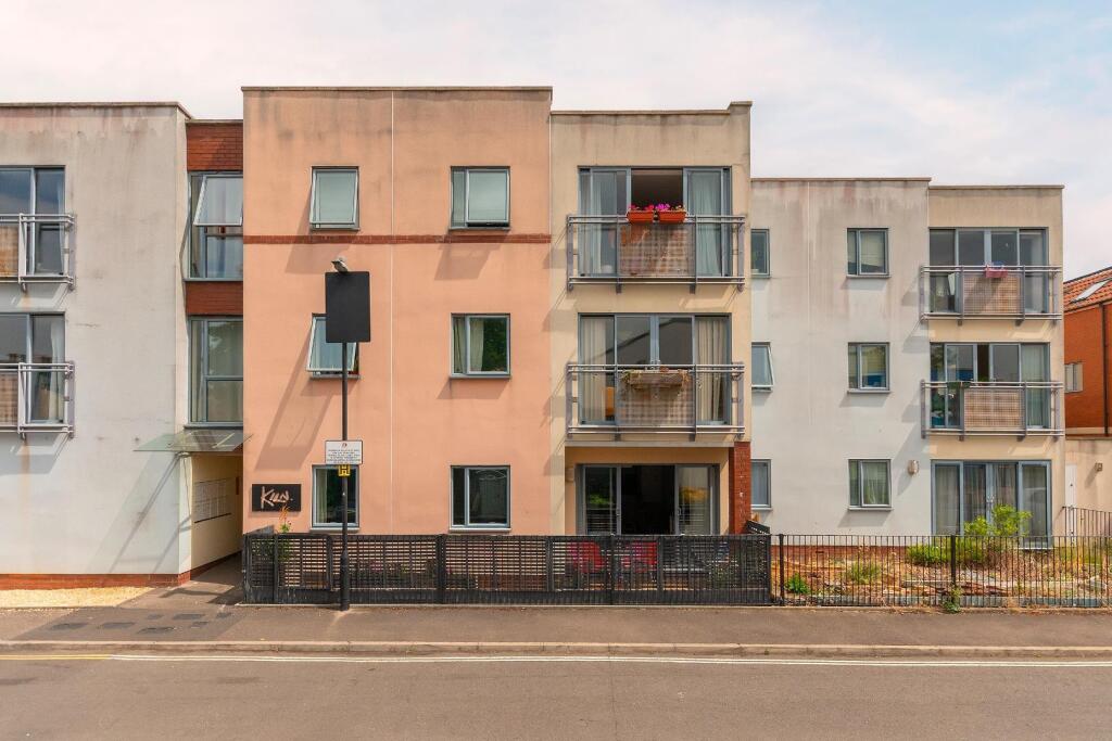 FT1KSE - External B.jpg