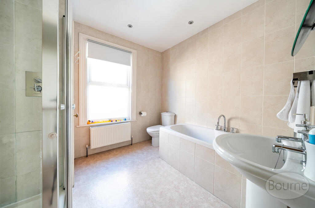 99579106-fdb9-4b3...