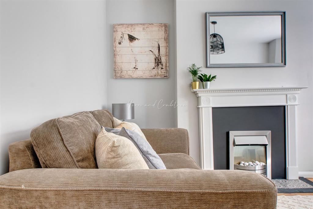 King George V_Hern_Crabtree_ (7).jpg