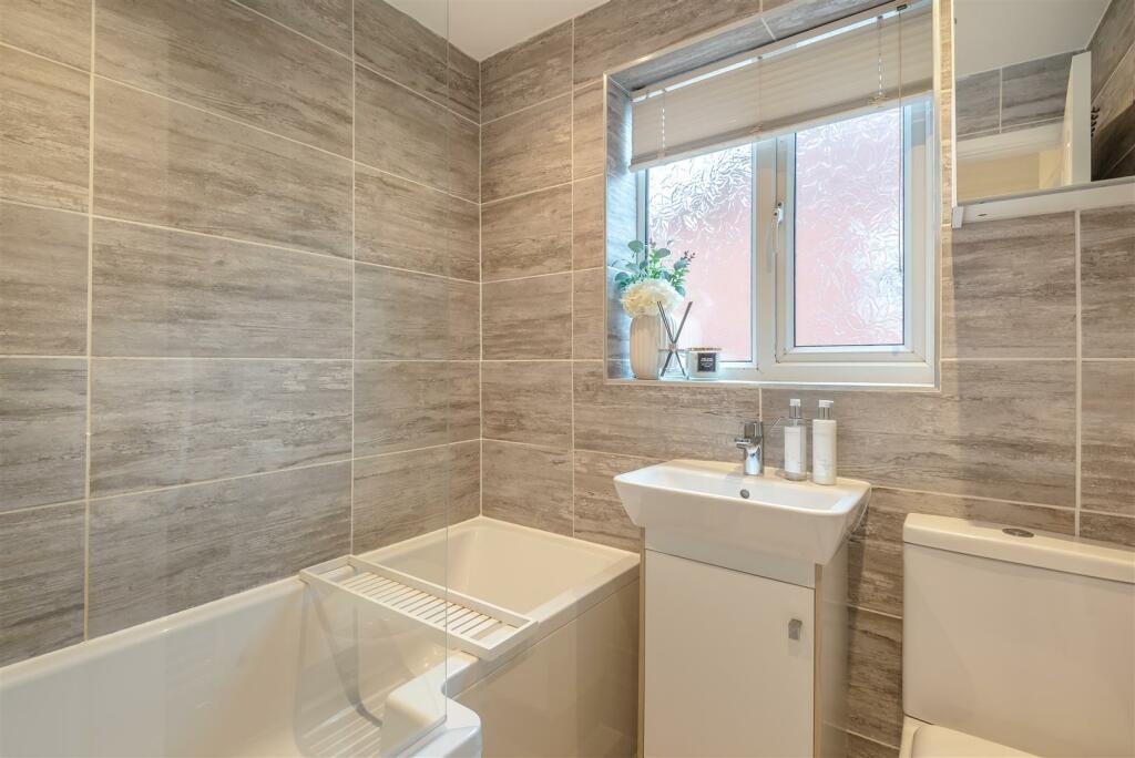 8627565-interior14.jpg