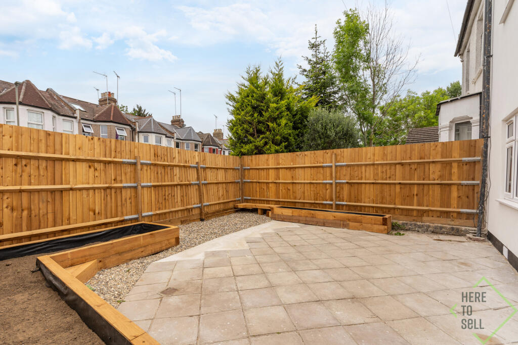 Pembroke Road, London , N10 2HT-25 (13)