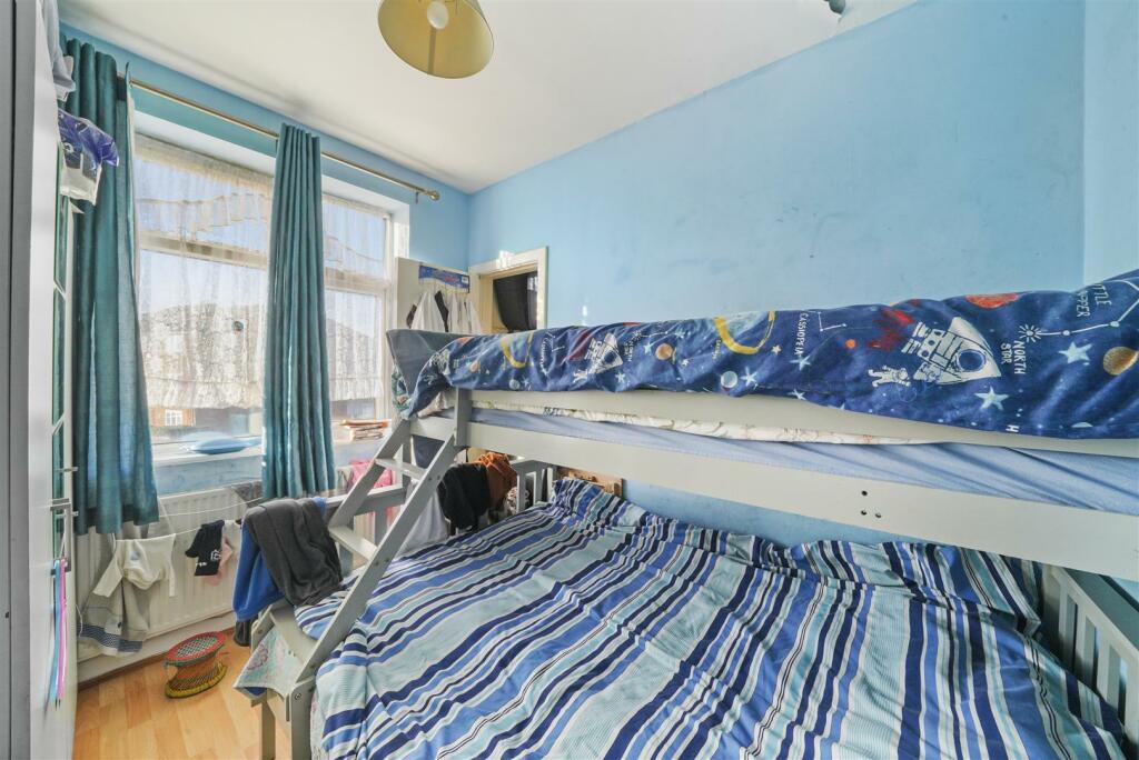 184 Neasden Lane - drcFOLtwnAgTCd02PW4A.jpg