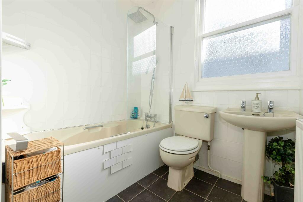 3 17 Alexandra rd_2.jpg