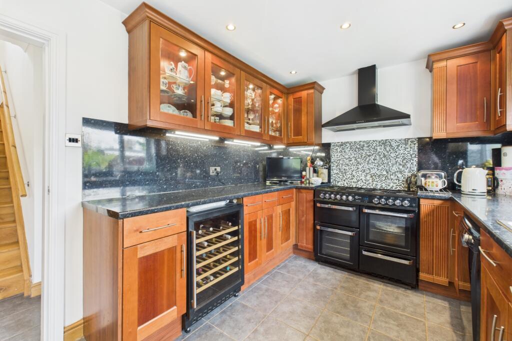 CAM03162G0-PR0301-STILL024