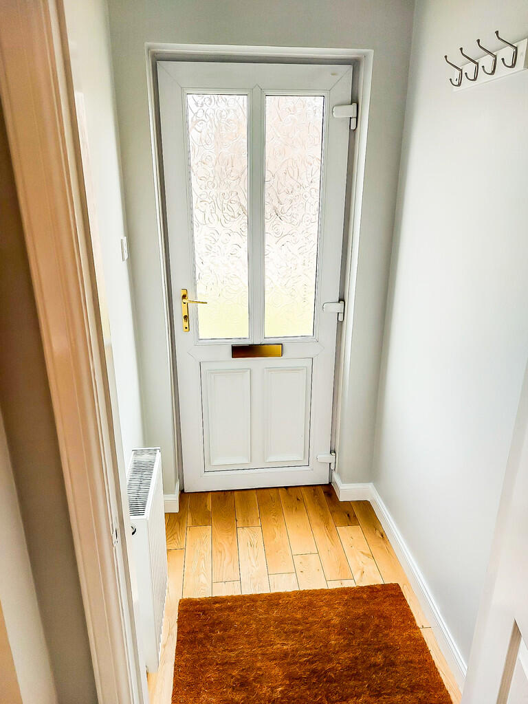 104 Bankton - Red...