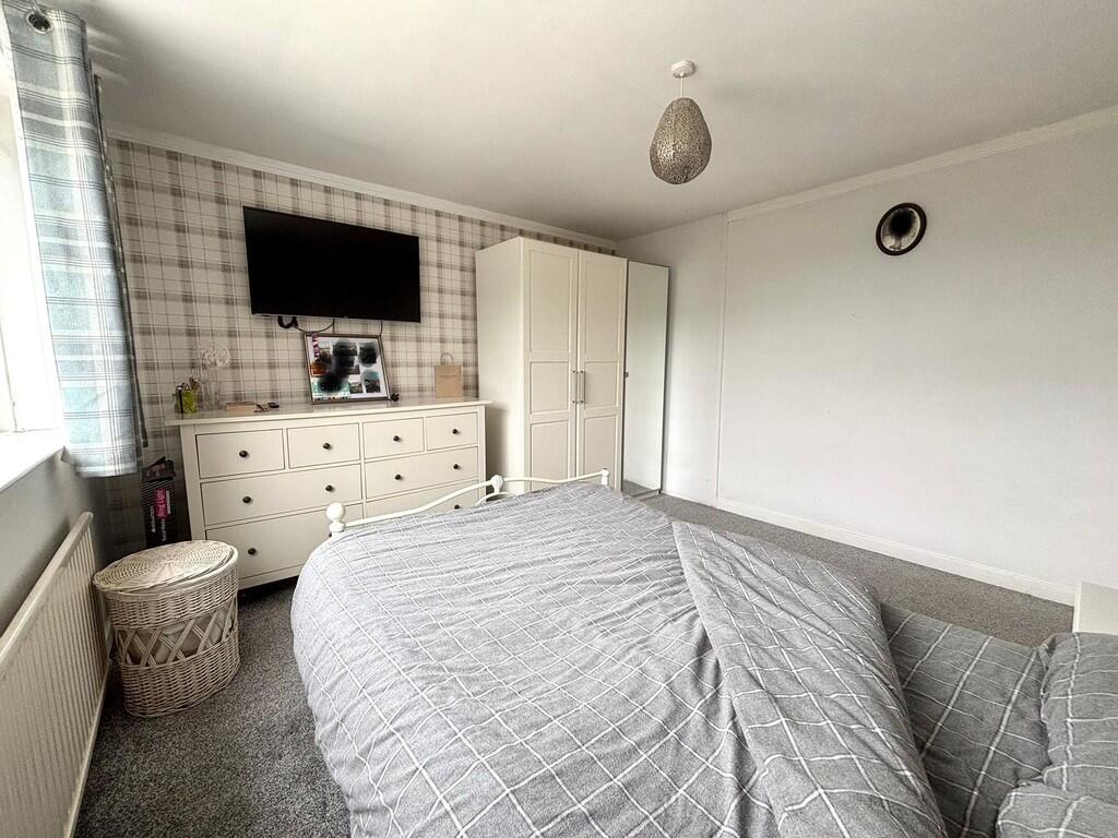 bedroom 2]