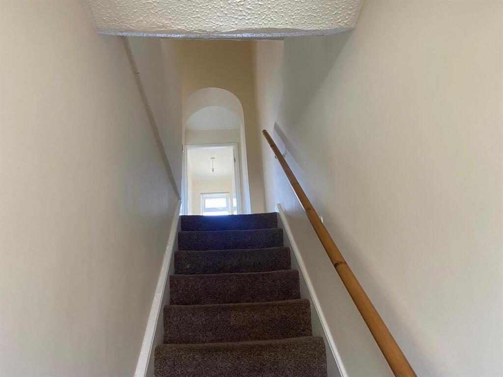 112elstairs.JPG