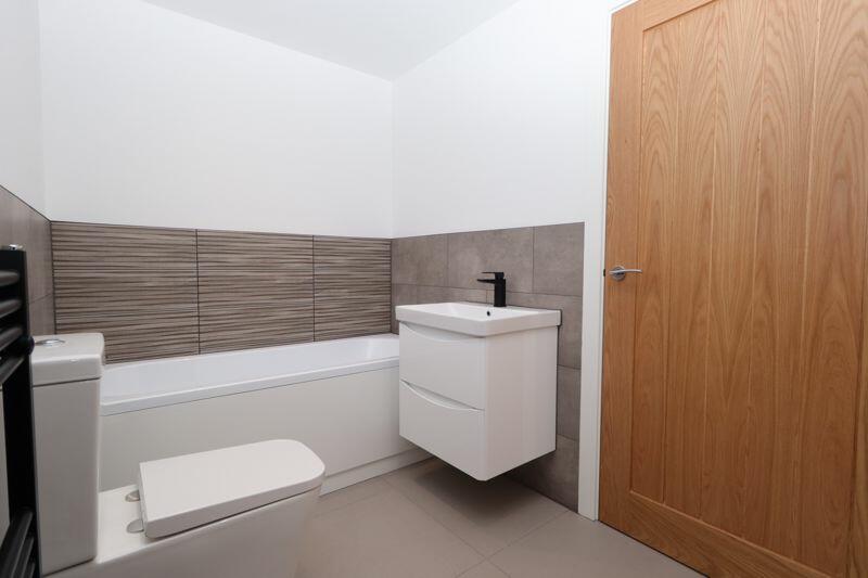 Family Bathroom (First Floor) 