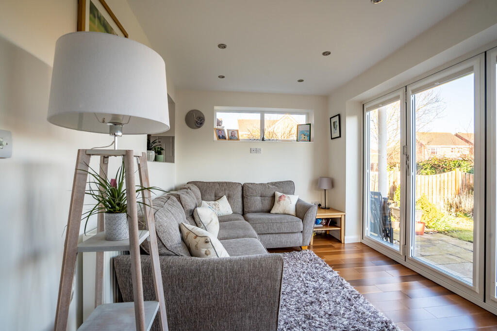 dorrington close_...