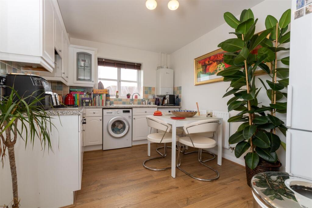 KITCHEN./DINER