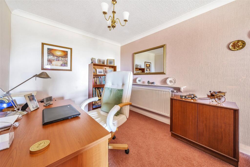 Dining/Study Area