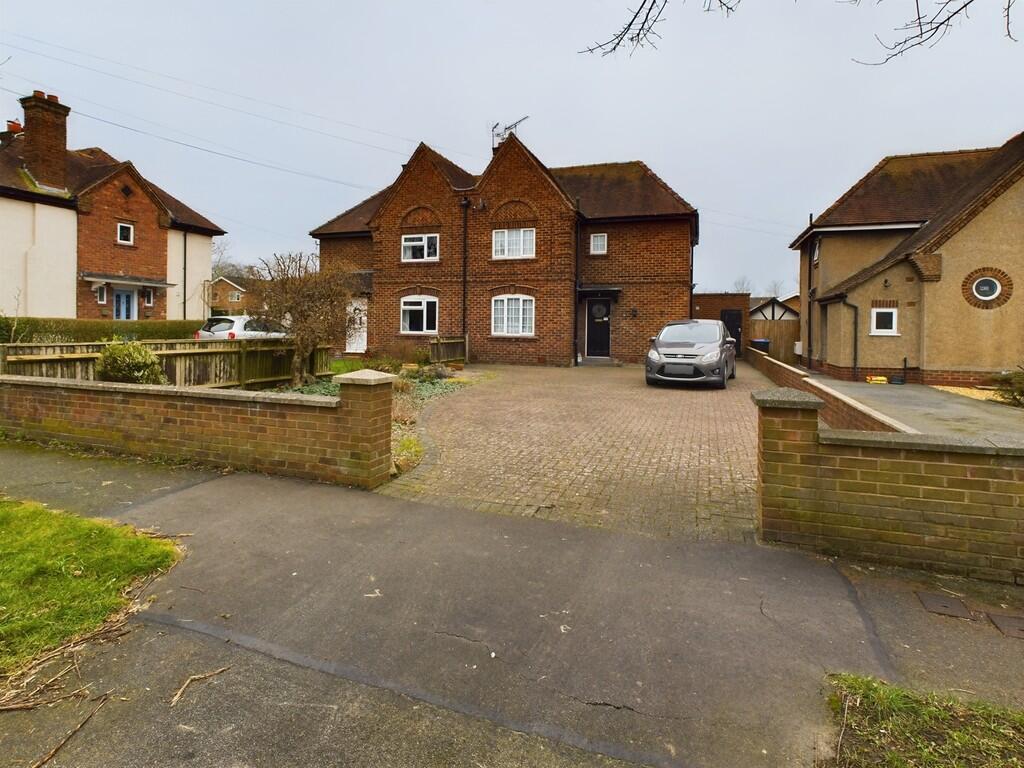 CAM02854G0-PR0313...