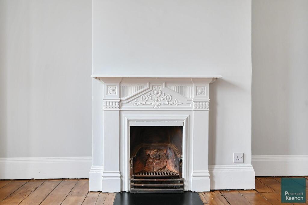 10 Kendal road, BN3 (23).jpg