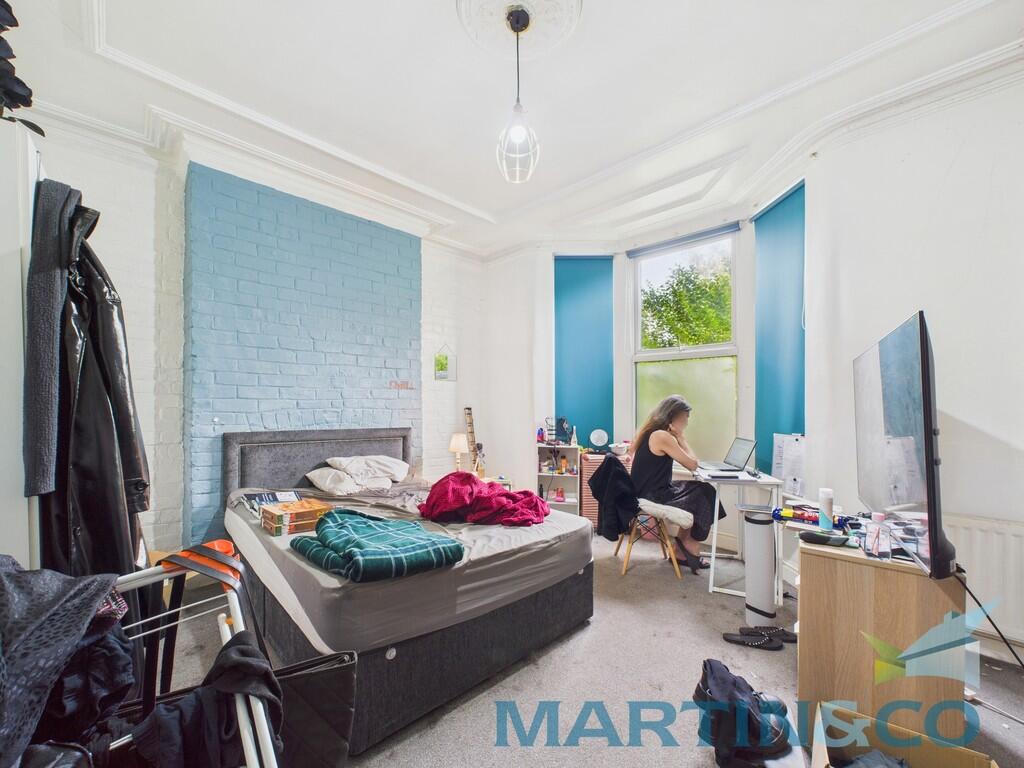 CAM01870G0-PR0164...