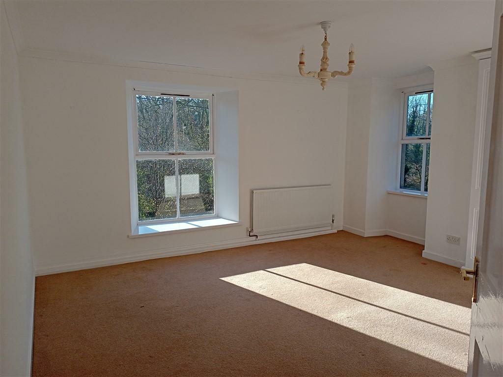 Large Bedroom 3