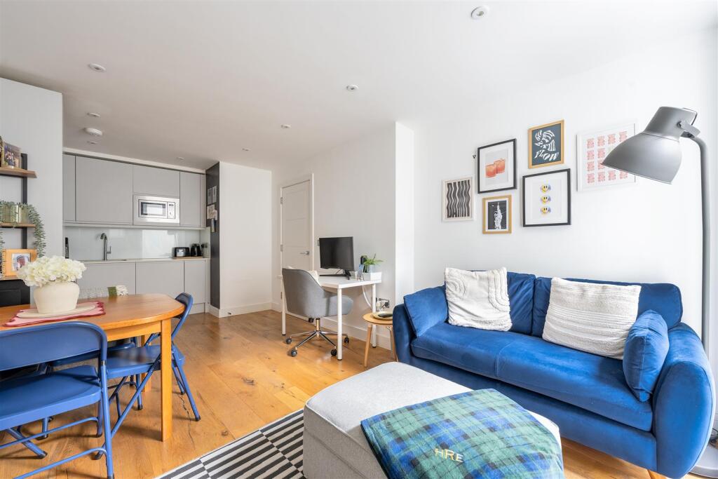 Living-Area-1.jpg