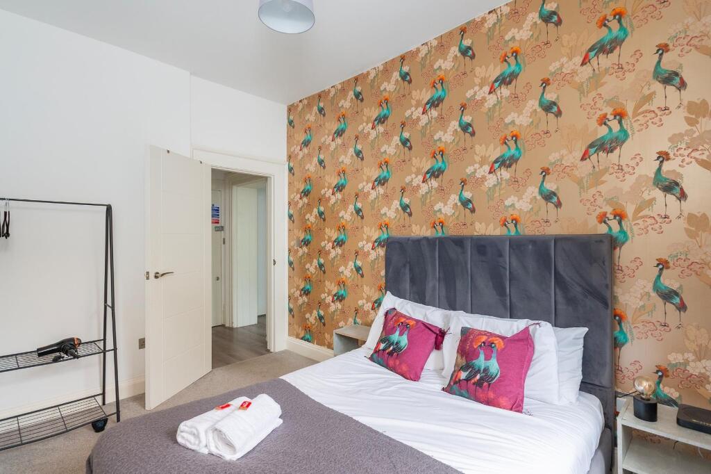 F5F6FCM - Bedroom B.jpg