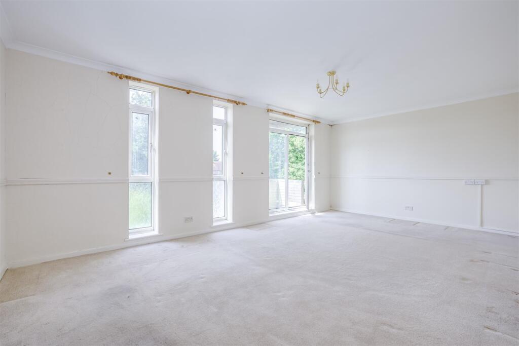 4 Jason House, Cressex Road, HP12 4TT-5.jpg