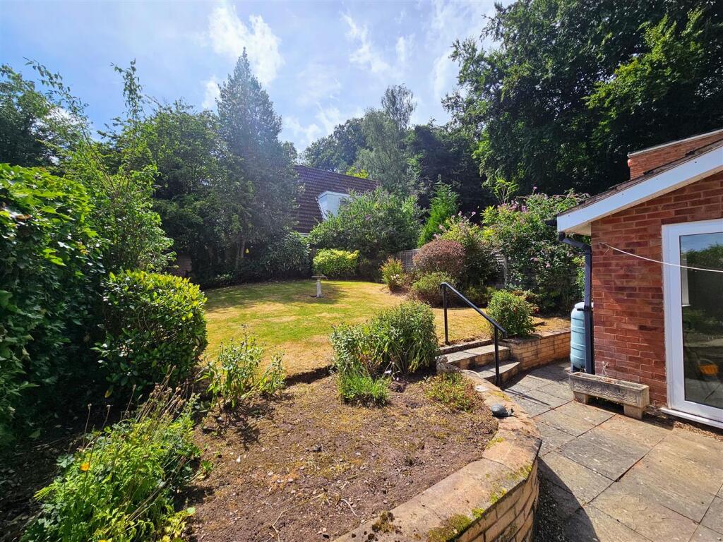 4 Woodfield Heights 12