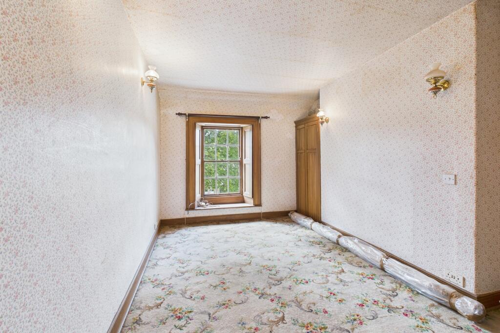 CAM04201G0-PR0094-STILL003