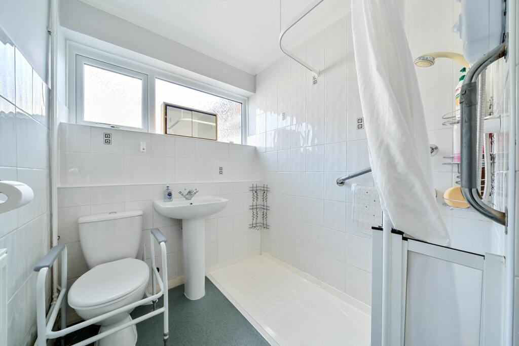Shower Room (1)