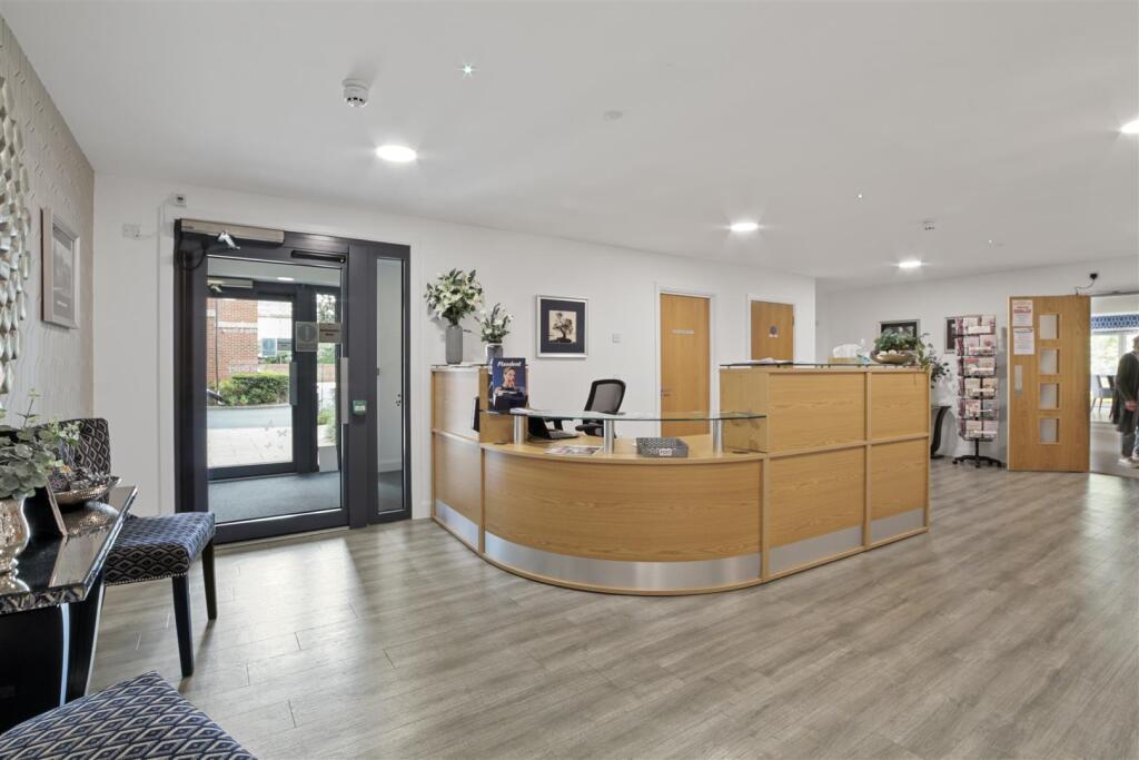 08-663bad06-f30a-48b1-863b-4011895efd1376308_39_Th