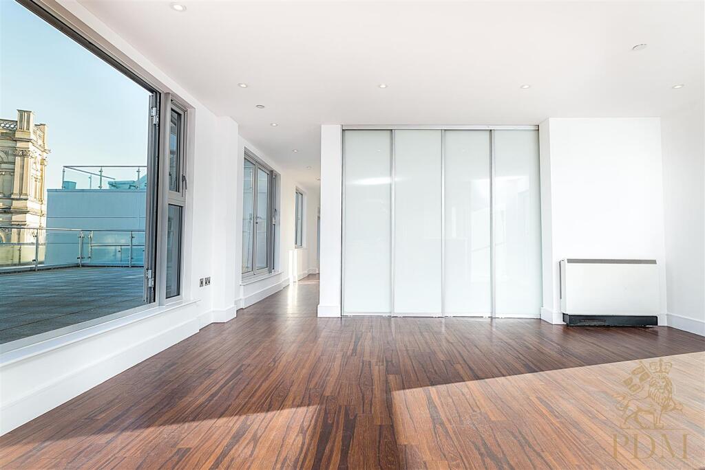 Apt 605 Hanley House Nottingham NG1 5BL