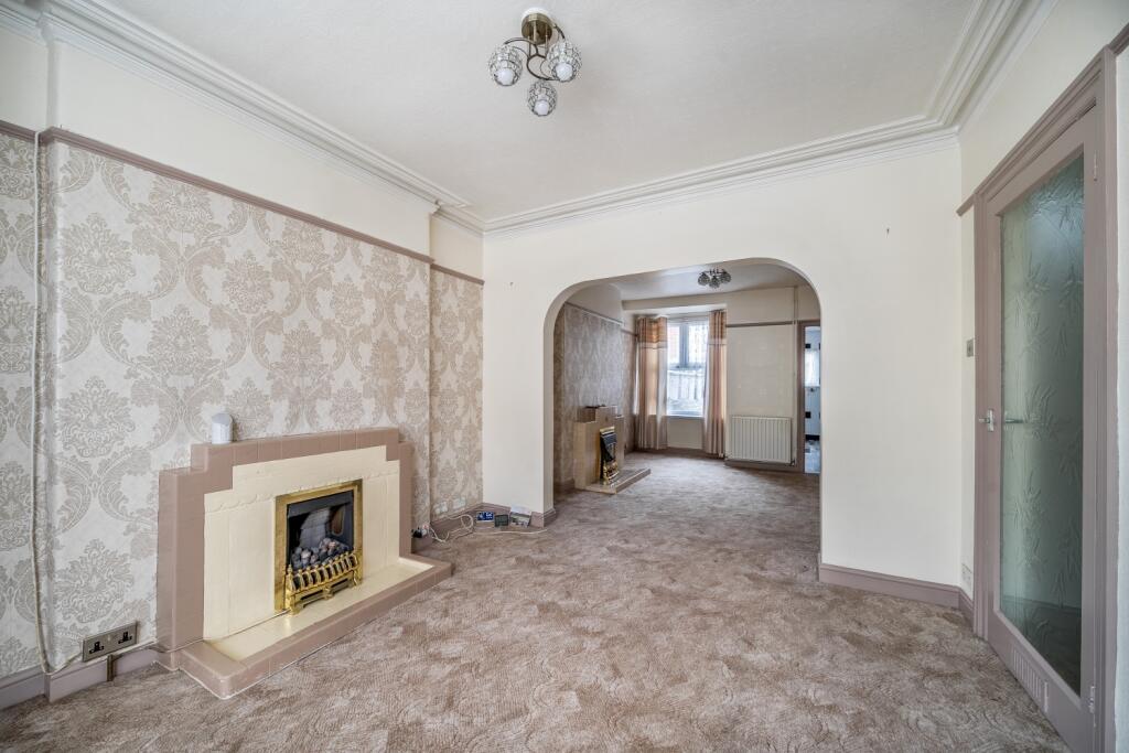 1388573-6-6937f9f4458e6-ARW