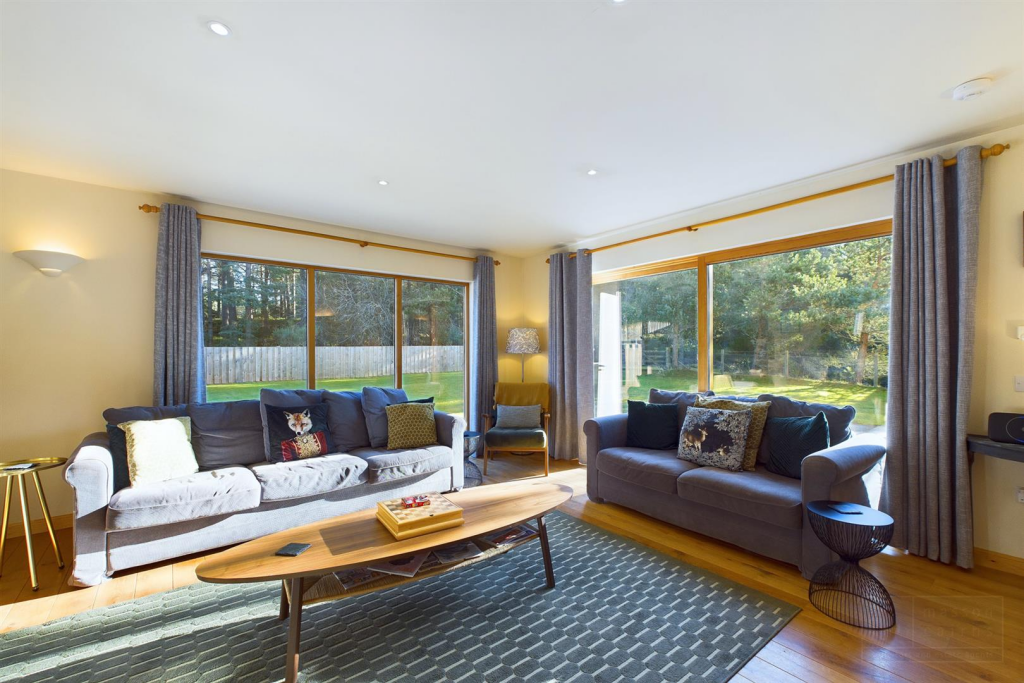 Forest Trail Lodge-12.png