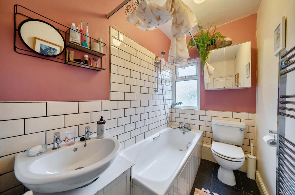 1393446-17-694a90...