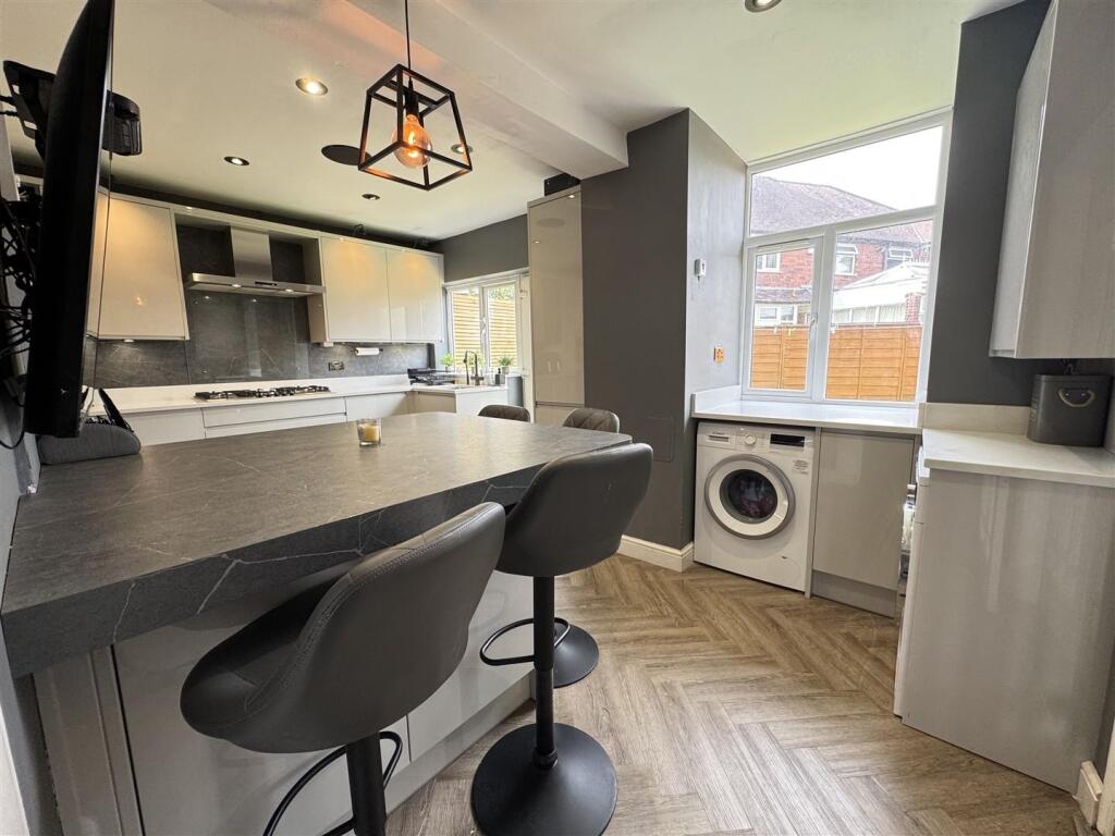 IMG_9830 (Large).JPG