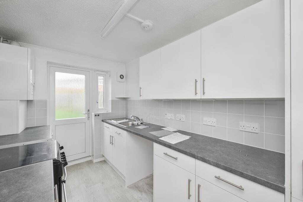 5 Milton Dene, Hemel Hempstead HP2 7PE