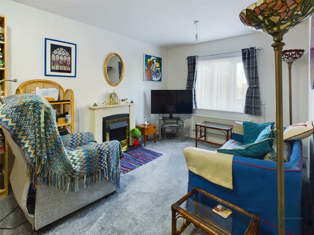 CAM02558G0-PR0092-ST