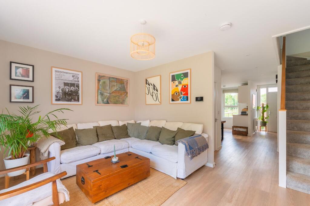 0L1WKE - Lounge D.jpg