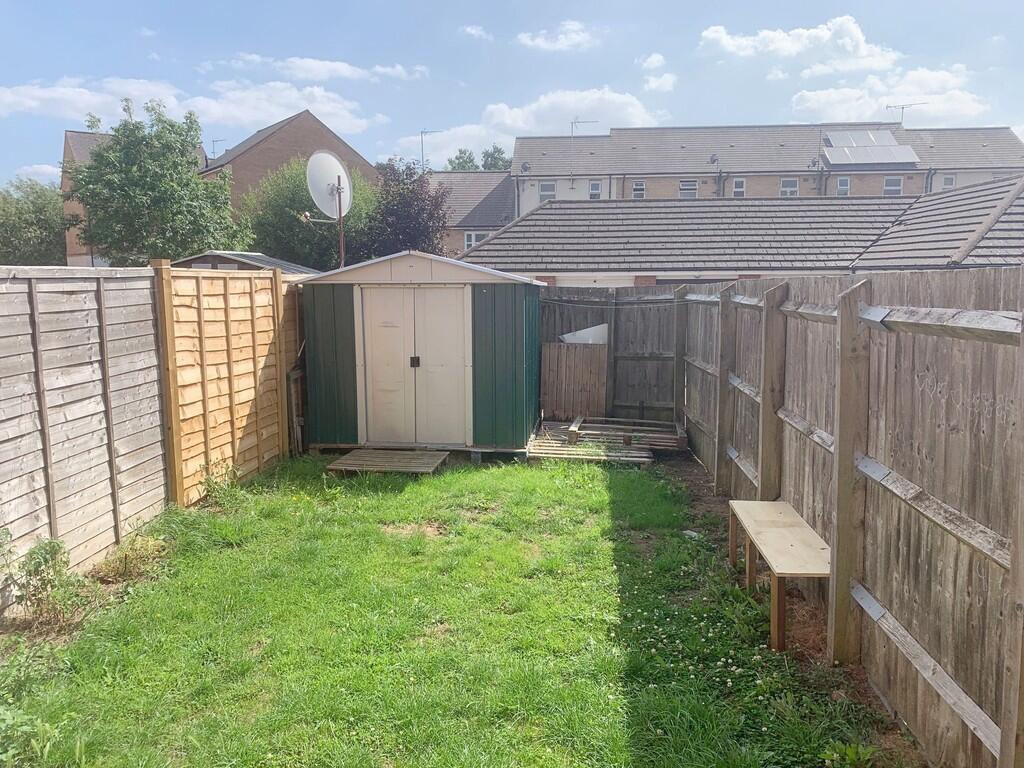 Stowe drive garde...