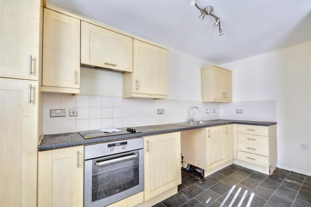 Living Kitchen_4.jpeg