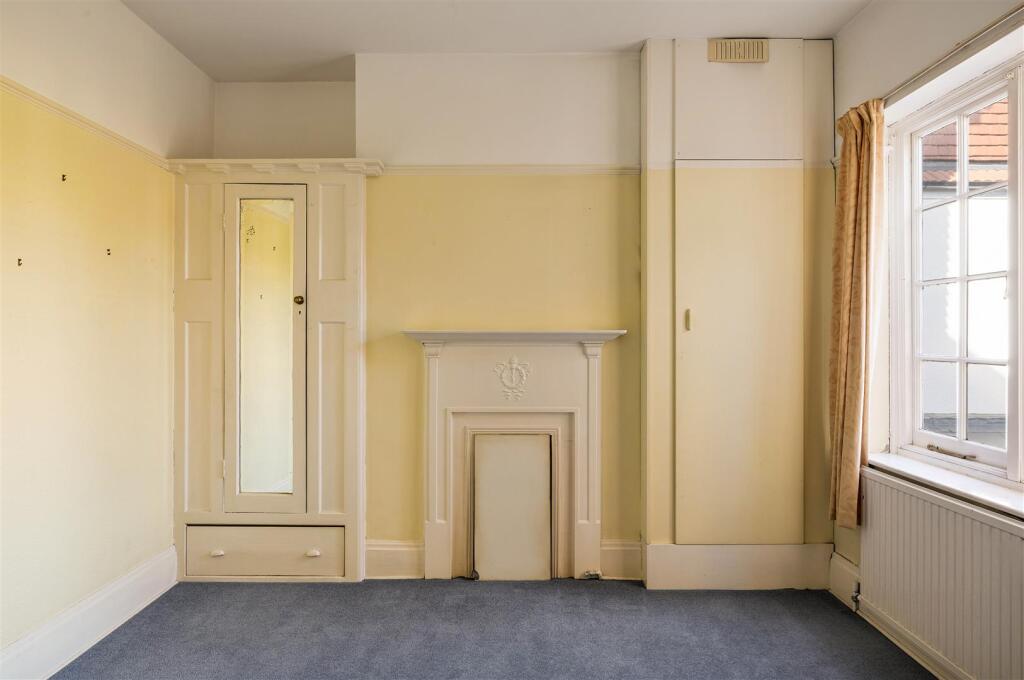 Woodcote Road E11