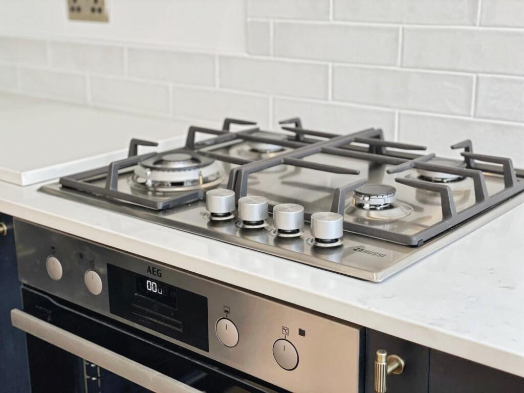 77c5a992--49E7-94AF-A020F3D71F03-28331-0000041B5D0