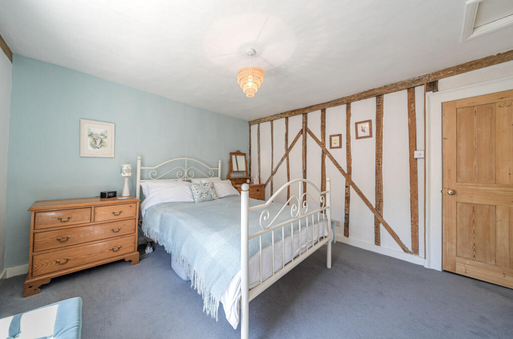 1285906-1-6824819...