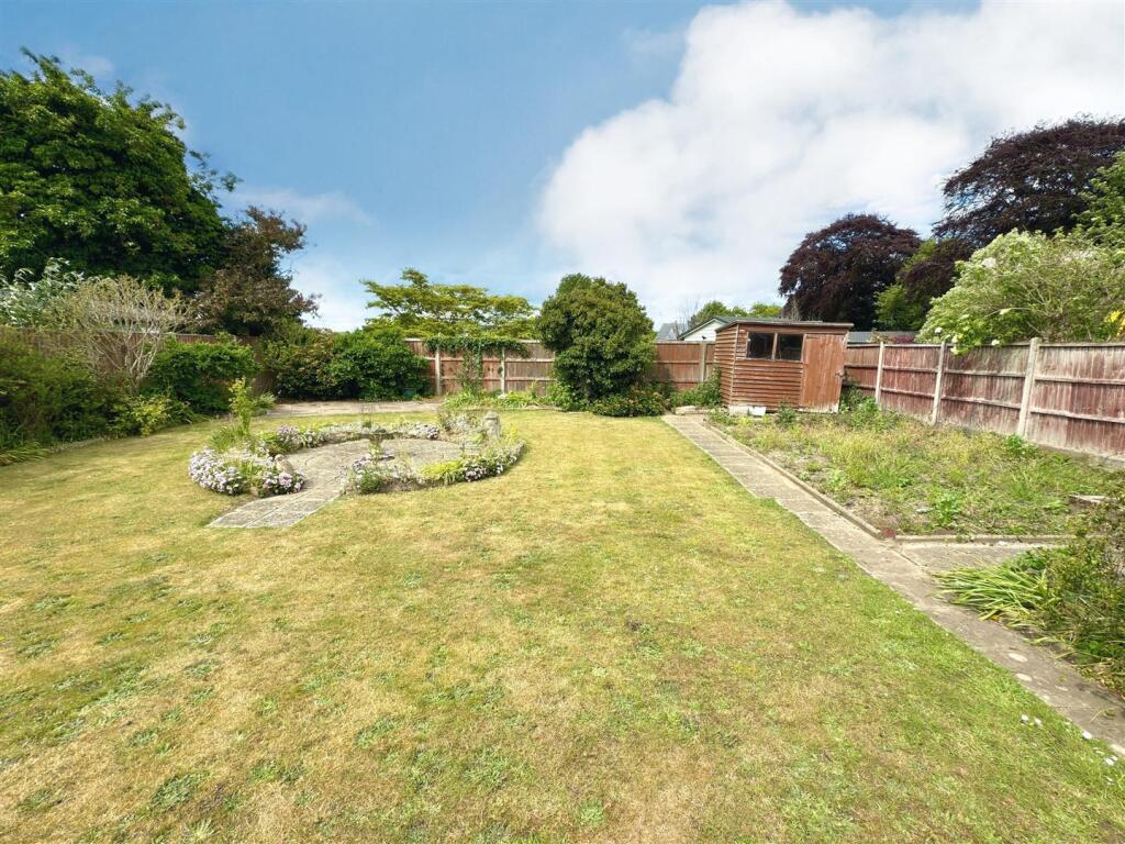 GARDEN REAR.jpg