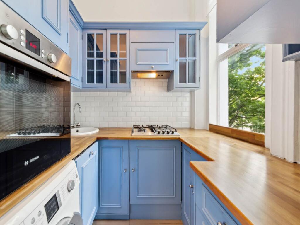 Flat 2, 41 Kempsford