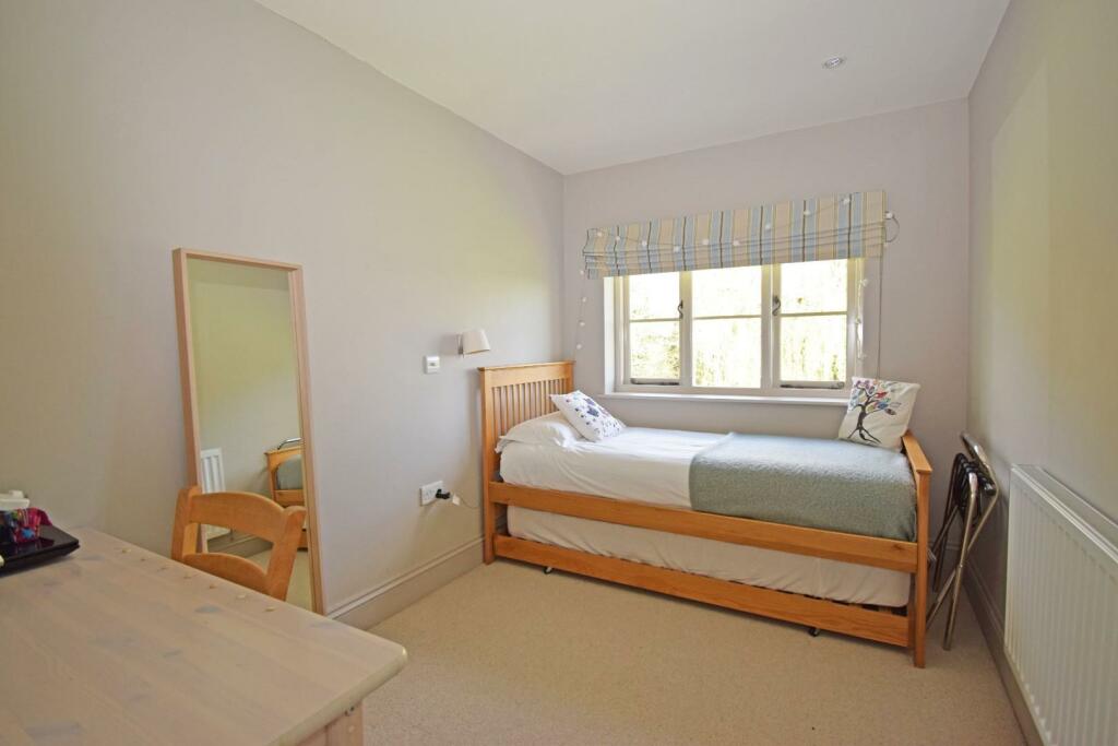 Ridgeway, bedroom 4.jpg